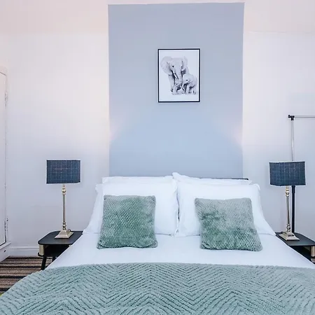 Сasa de vacaciones Modern & Spacious 2 Bed House - Free Parking Bradford (West Yorkshire)