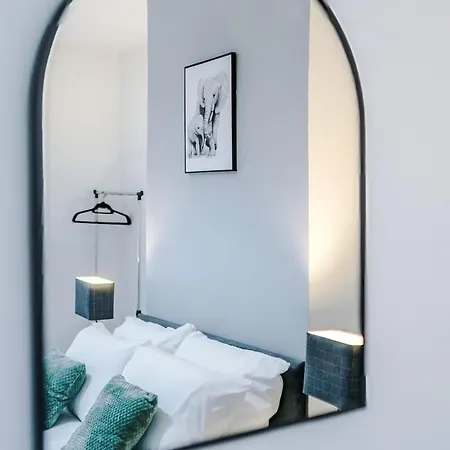 Modern & Spacious 2 Bed House - Free Parking Сasa de vacaciones *